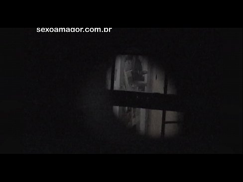 ❤️ Blondiin saab salaja videolevi naabruskonna voyeuri poolt peidetud õõnsate telliskivide taha peidetud ️❌ Kaunis porno at porn et.porngameshub.ru ❤